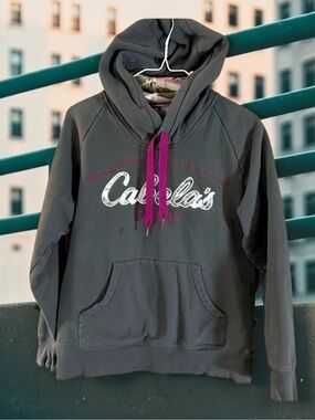 Cabela’s Dark Gray/ Pink Logo Thick Hoodie Sweatshirt